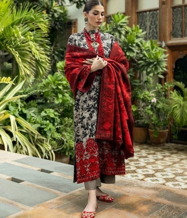 3 Piece – Unstitched Linen Stuff Full Embroidered Suit With Linen Printed Duppata